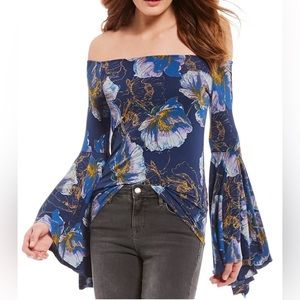 FREE PEOPLE WE THE FREE BLUE PRINTED BELL SLEEVE BIRDS OF PARADISE TOP SIZE M